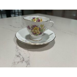 Vintage Clarence Bone China Made in England 889-52